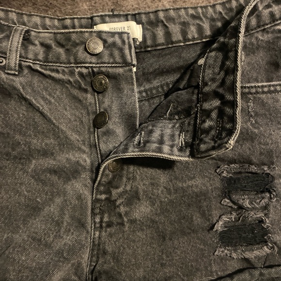 Black distressed denim shorts - Picture 2 of 4